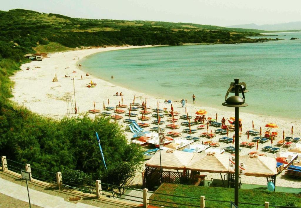 Borgo Spiaggia Isola Rossa Extérieur photo