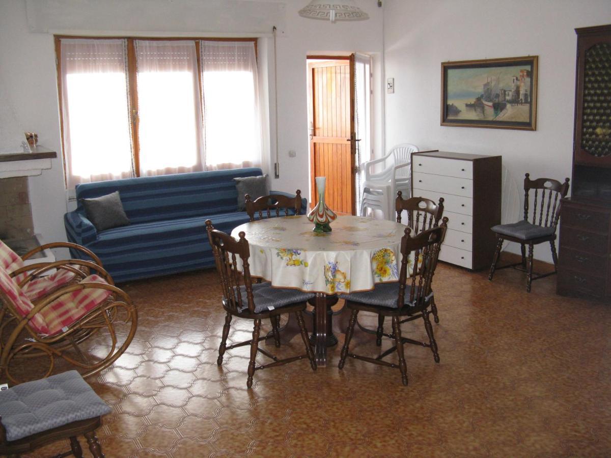 Borgo Spiaggia Isola Rossa Extérieur photo